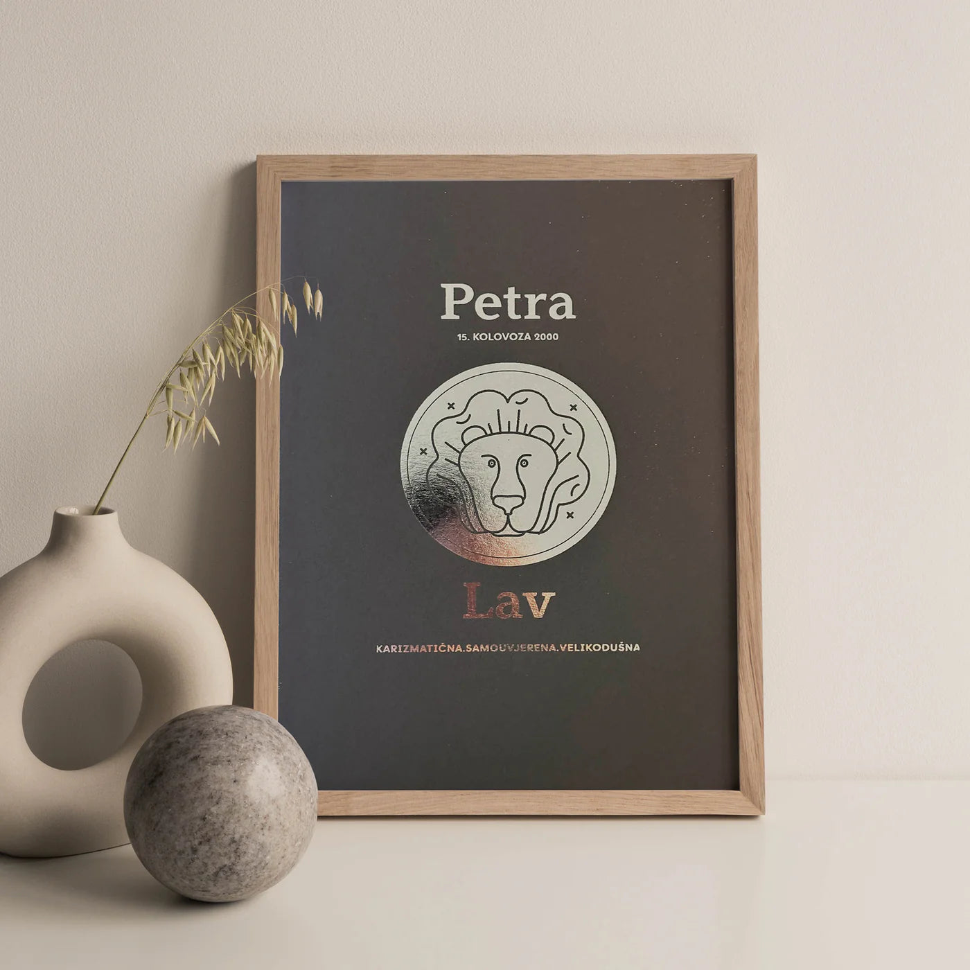 lav personalizirani znak s metalnom folijom