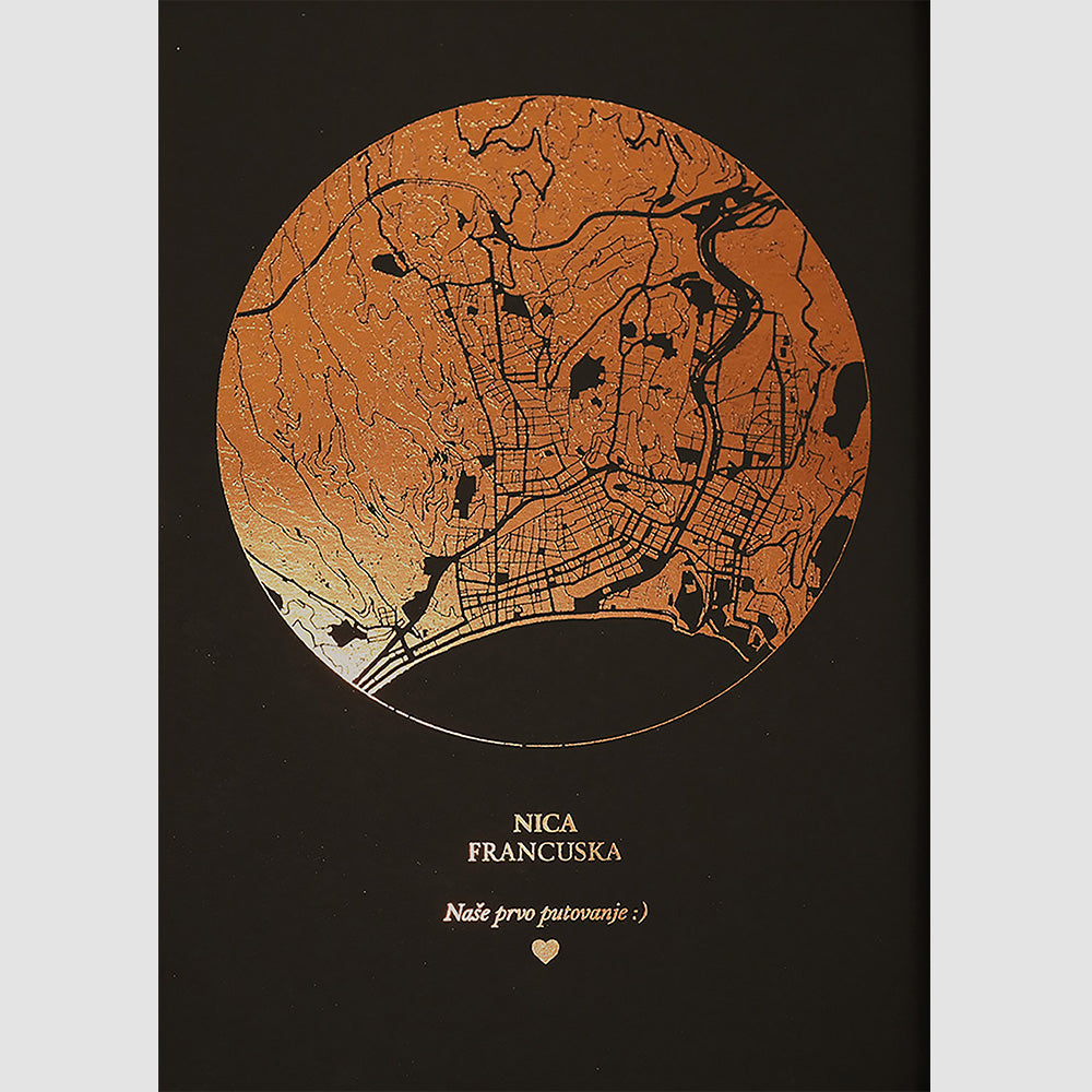 karta u obliku kruga s metalnom folijom