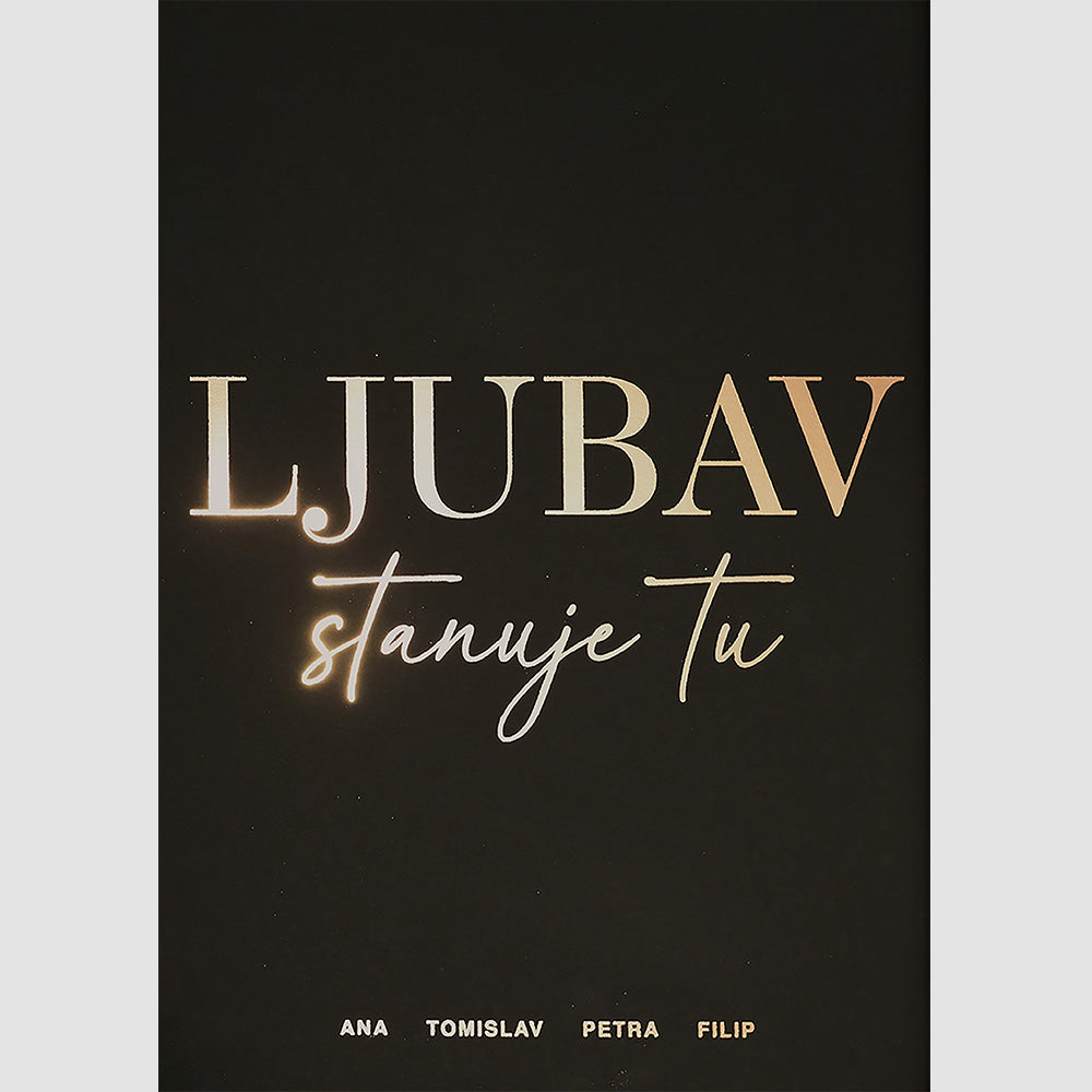ljubav stanuje tu personalizirani print s metalnom folijom za parove i obitelji