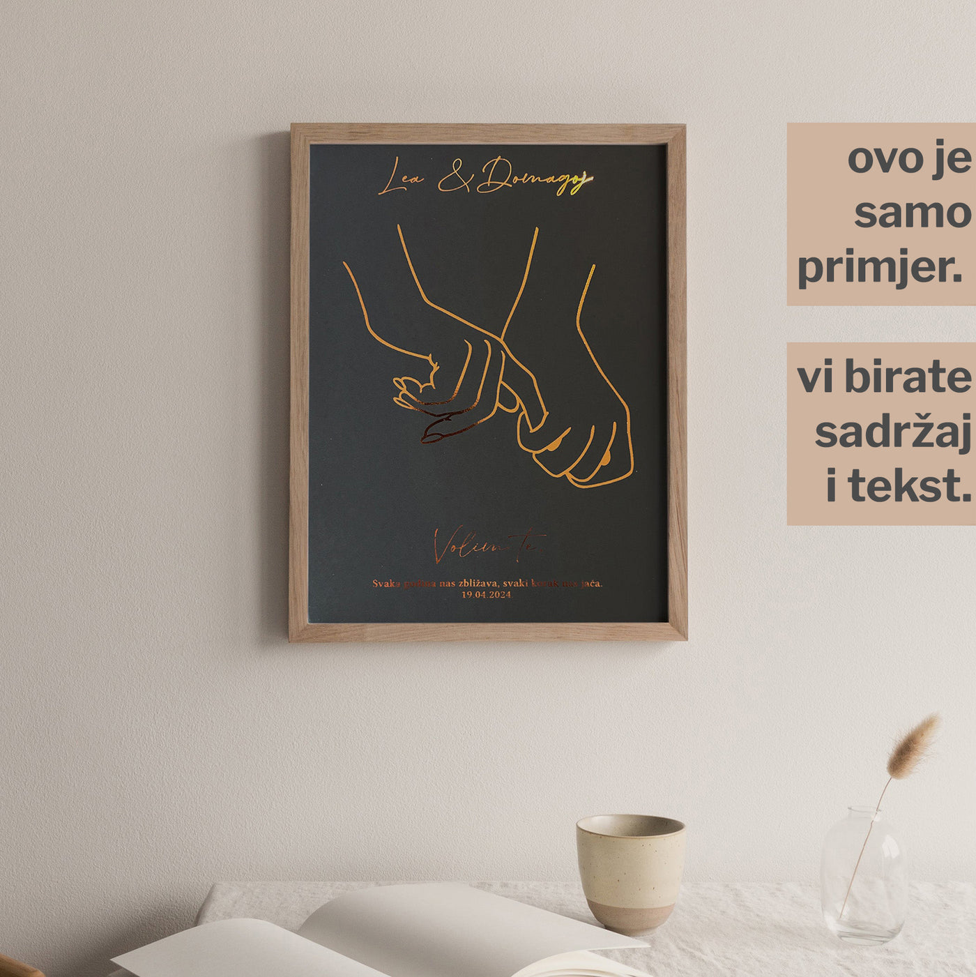 zaljubljeni par koji se drži za ruke. s imenima i posvetom i metalnom folijom