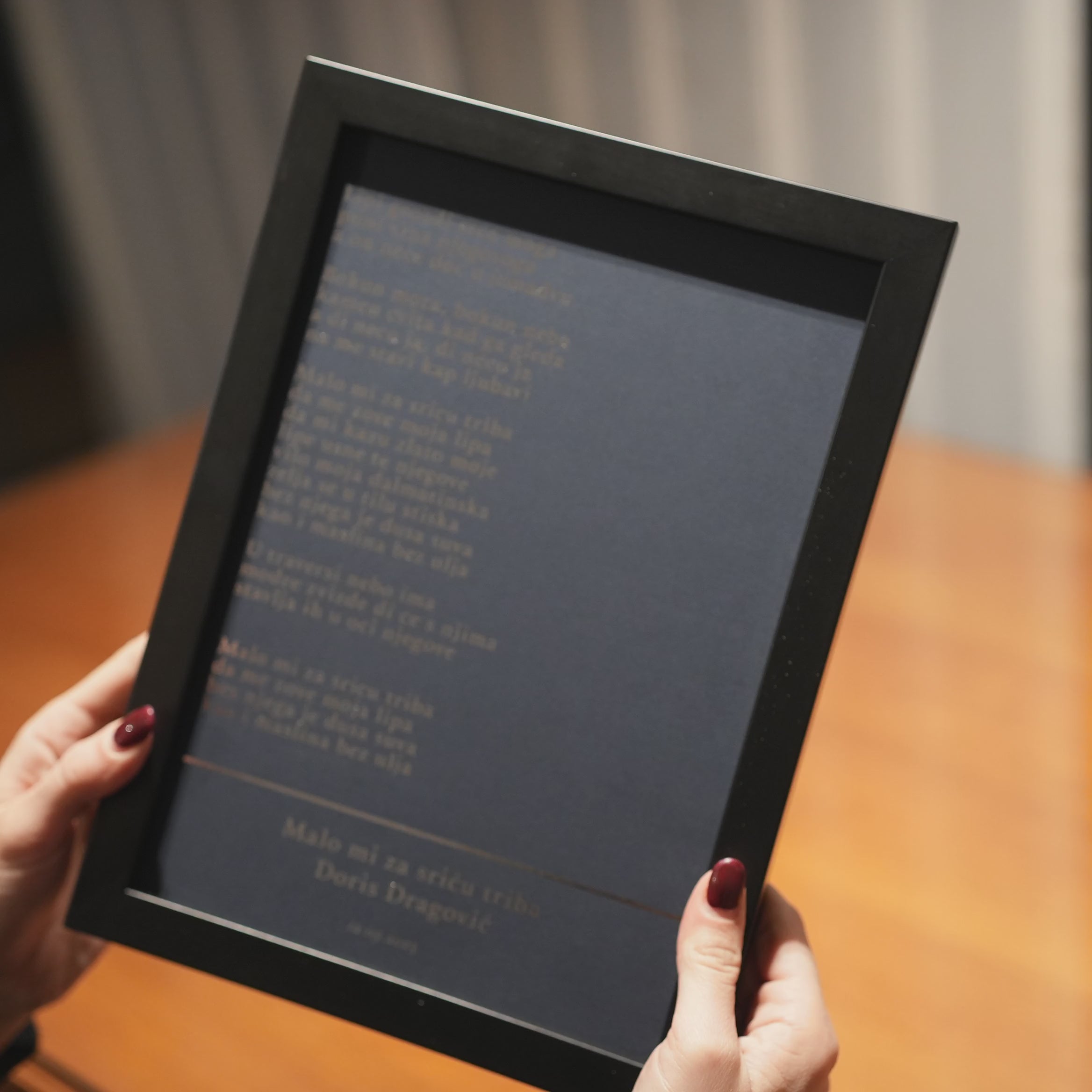 personalizirani poster omiljene pjesme sa zlatnom folijom