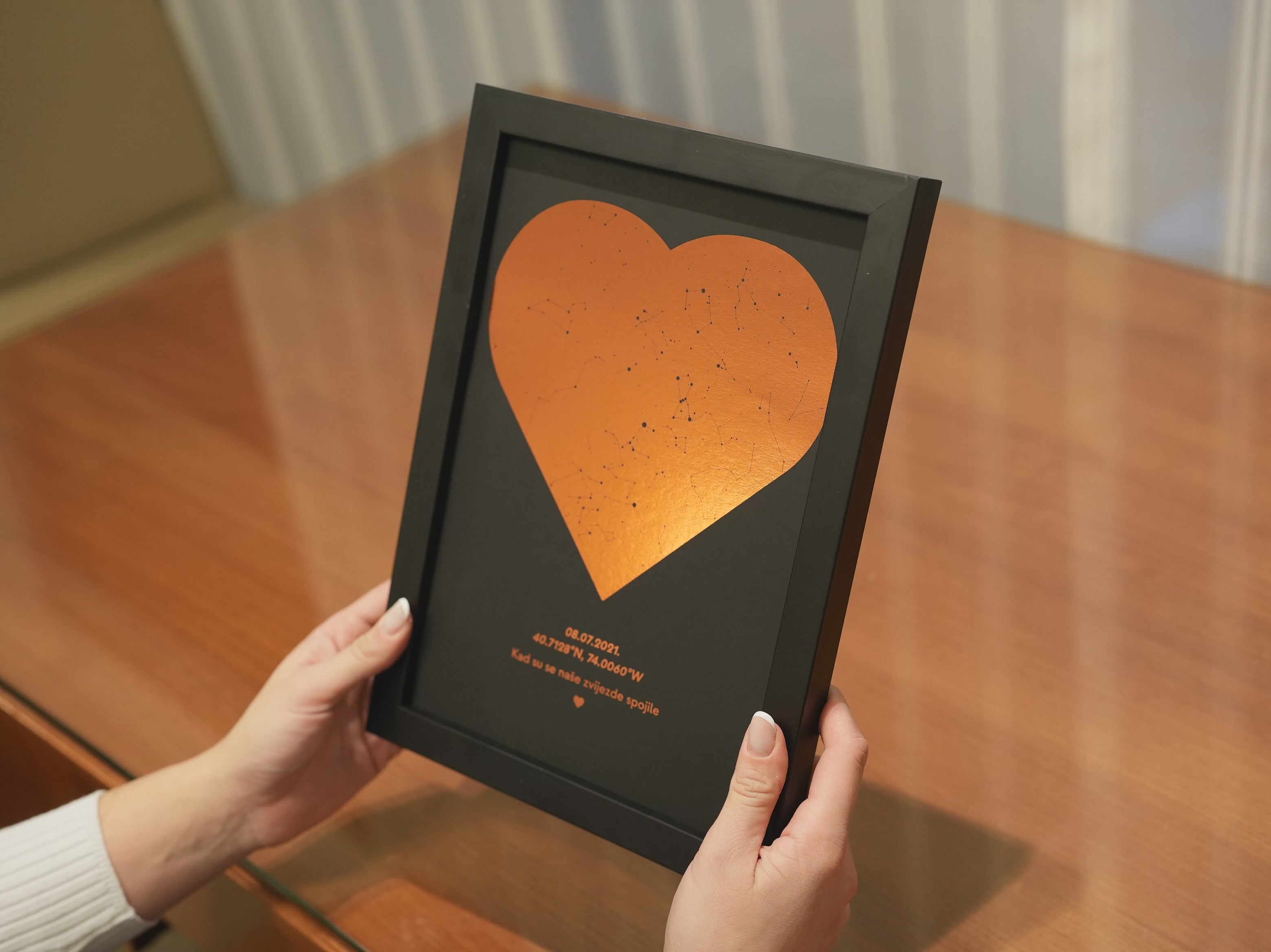 karta zvijezda u obliku srca s metalnom folijom